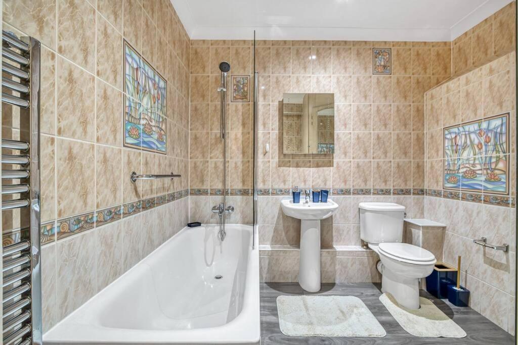 Luxury Oasis Apartment London Bagian luar foto
